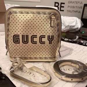 ❤️SOLD ❤️Gucci crossbody Star leather bag